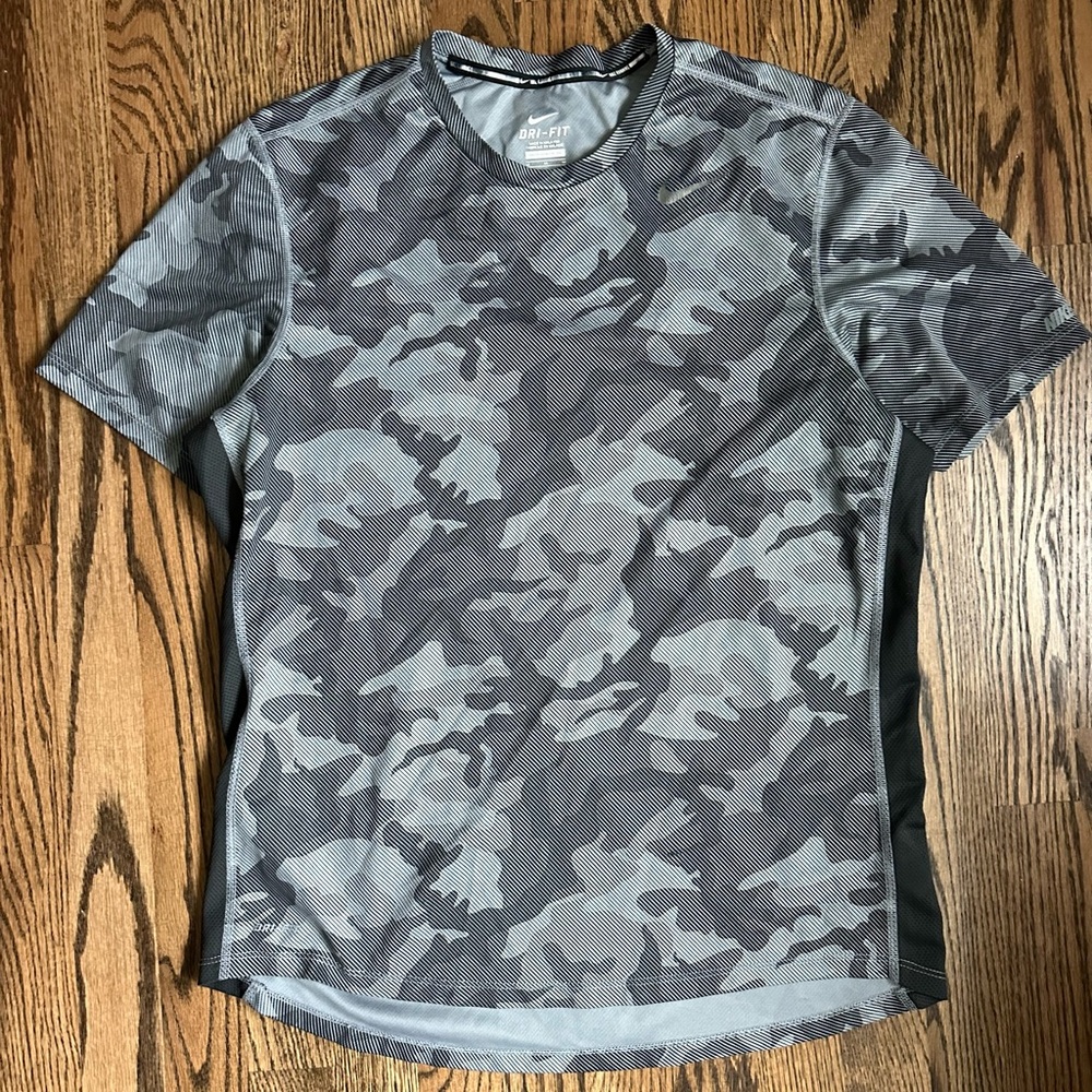 Nike - Gray Camo Athletic T-Shirt